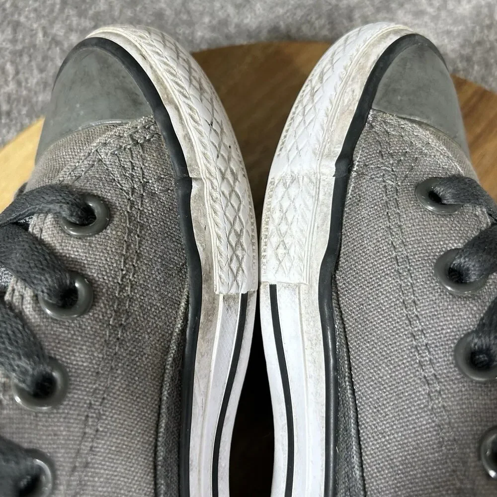 Converse Chuck Taylor All Star Axel Boys Size 1 Gray Mid Top Athletic Shoes Used